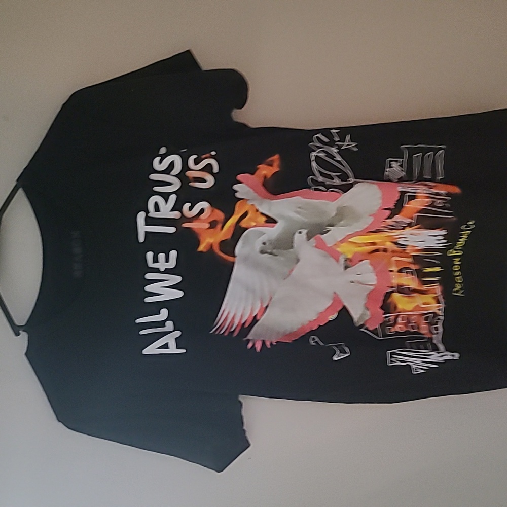 Men's small reason black t-shirt